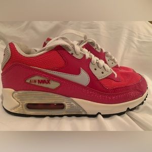 Nike Air Max Sneaker 5.5 Y